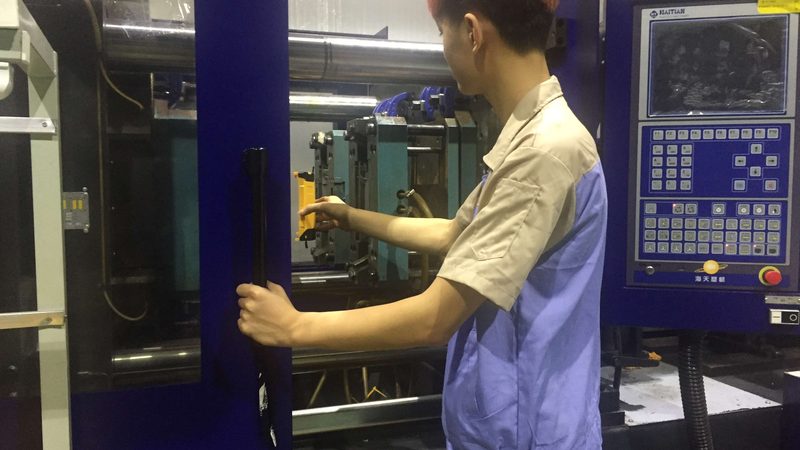 精密拉伸模具参数：看懂这六项才算入门